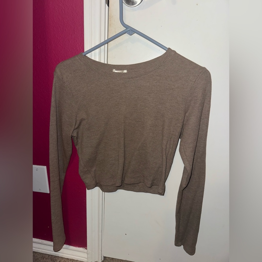 Girls long sleeved crop top